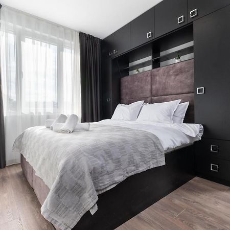 Chic 1Br Apartment With Balcony In Plovdiv Ngoại thất bức ảnh