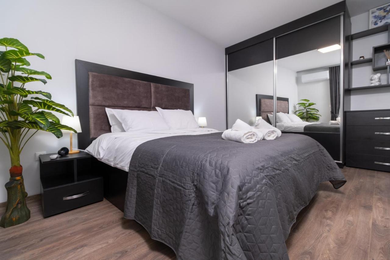 Chic 1Br Apartment With Balcony In Plovdiv Ngoại thất bức ảnh